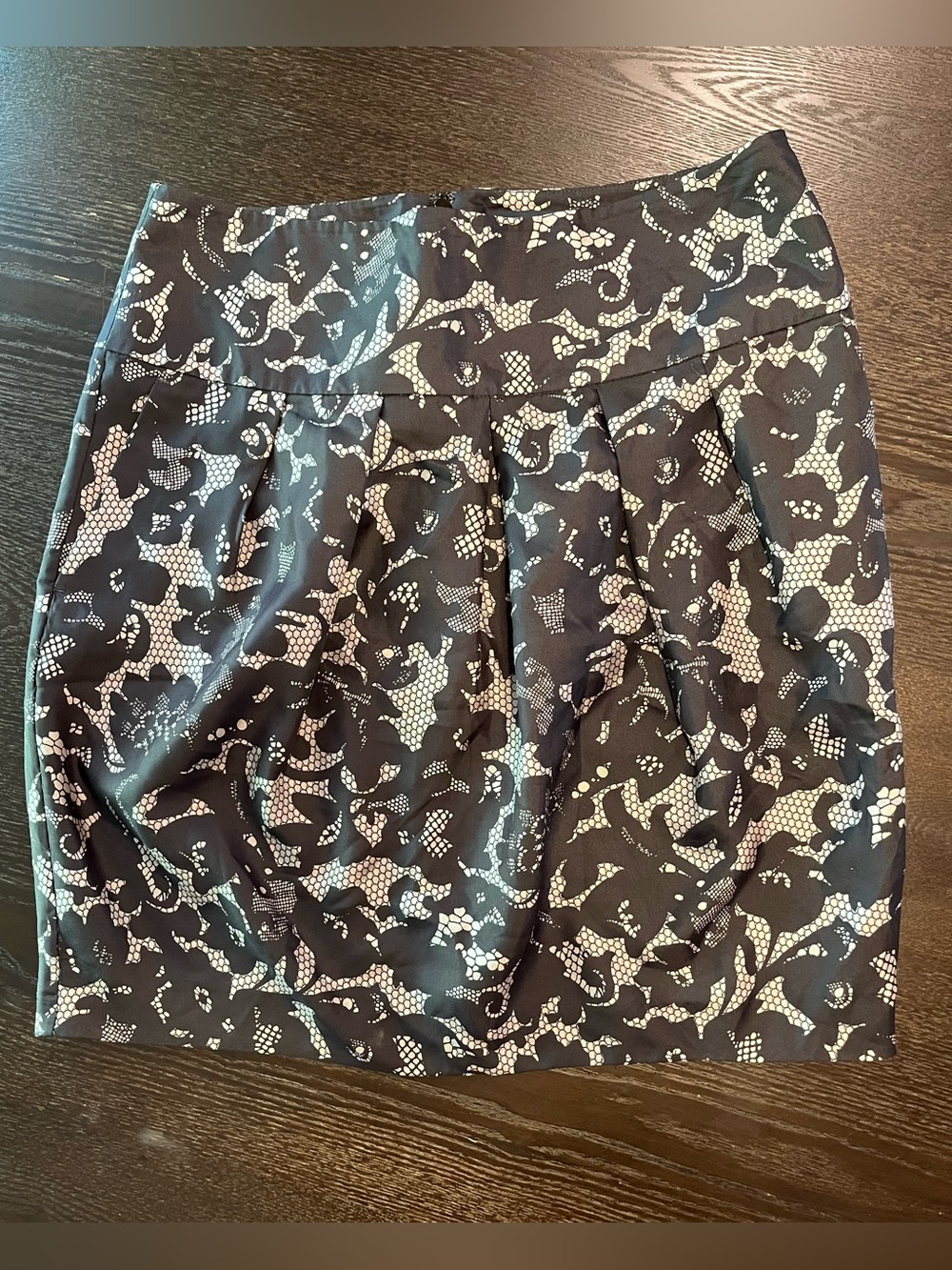 Banana Republic 100% Silk Black Lace Pencil Skirt Size 8